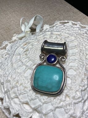 STERLING N LAPIS PENDANT. BEAUTIFUL. a NICE QUALITY MORENCI TURQUOISE